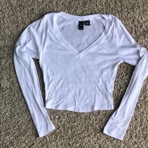 Windsor. Long sleeve.